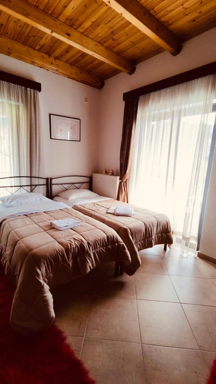 Villa Athamanio - Suite Buitenkant foto